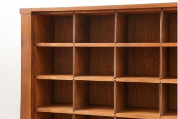 レトロ家具　昭和レトロ 1970年代　小振りな壁掛けマス目棚(飾り棚、ウォールラック)