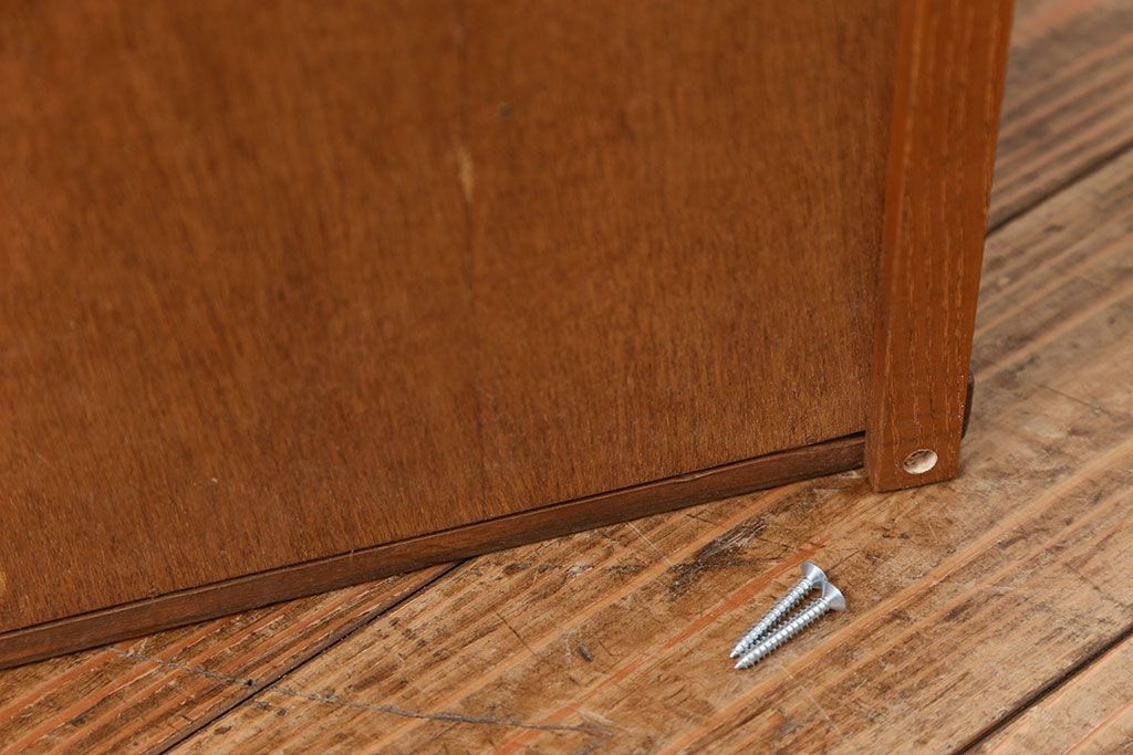 レトロ家具　昭和レトロ 1970年代　小振りな壁掛けマス目棚(飾り棚、ウォールラック)