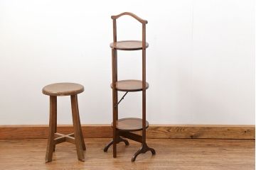 アンティーク家具　イギリスアンティーク オーク材　折り畳み式の小さな飾り棚(花台、スモールシェルフ、ケーキスタンド)