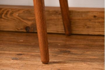 レトロ家具　アンティーク 天板一枚板!古材を使ったレトロなスクエア型センターテーブル(小)(1)