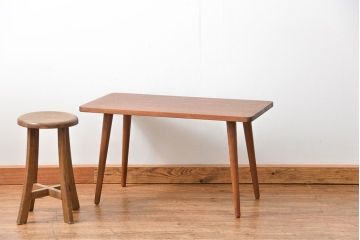 レトロ家具　アンティーク 天板一枚板!古材を使ったレトロなスクエア型センターテーブル(小)(1)