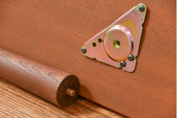 レトロ家具　昭和レトロ 天板一枚板!古材を使ったレトロなスクエア型アンティークセンターテーブル