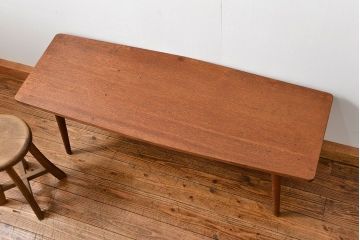 レトロ家具　昭和レトロ 天板一枚板!古材を使った緩やか曲線のセンターテーブル(2)