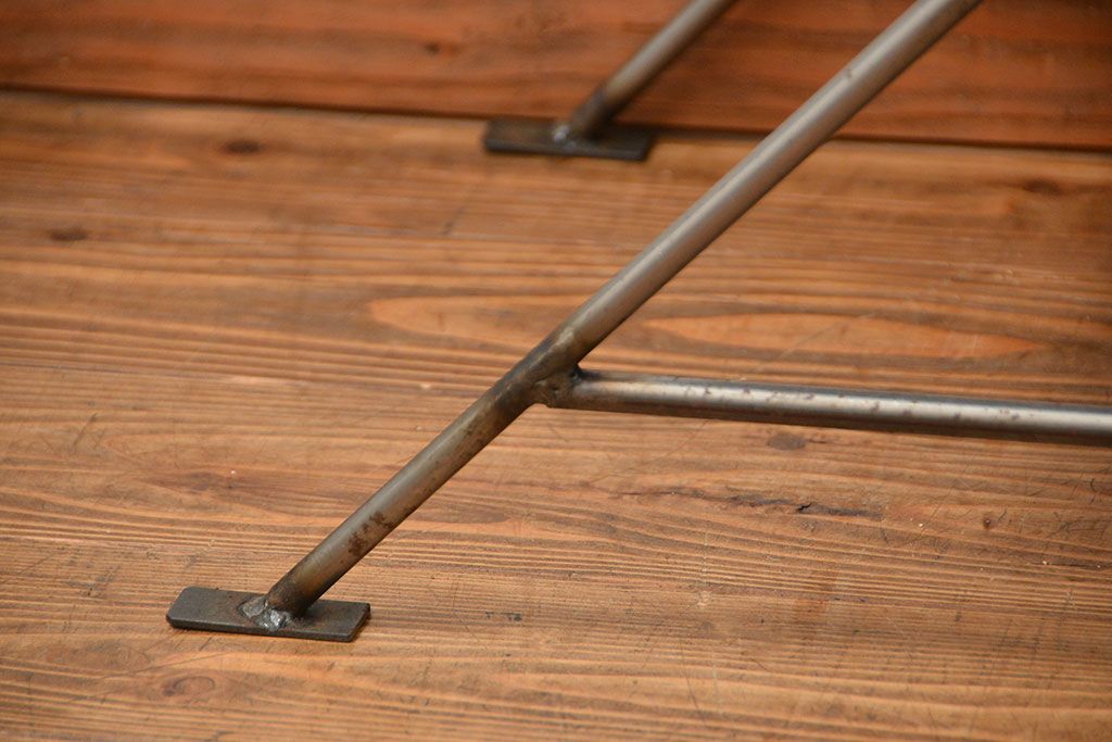 ラフジュオリジナル　アイアンの薄型飾り棚【小】(1)(陳列棚、アイアンラック)