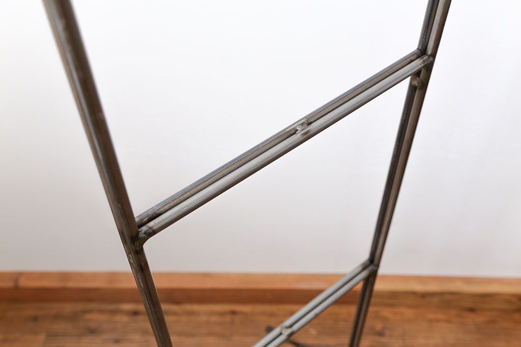 ラフジュオリジナル アイアンの薄型飾り棚【中】(2)(陳列棚、アイアンラック)