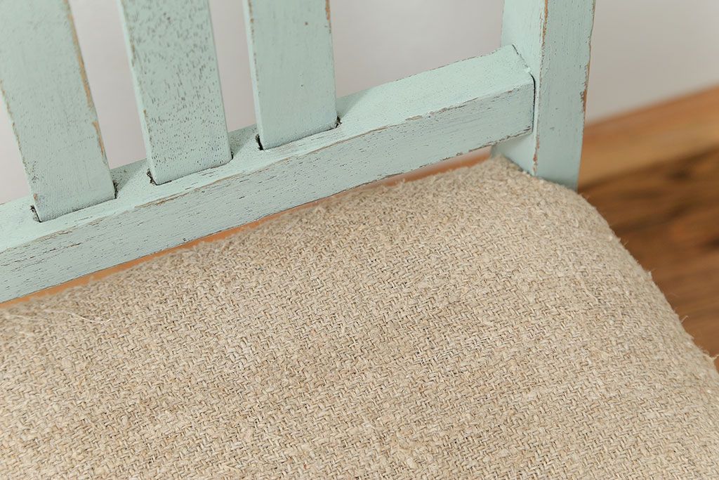 アンティーク家具　アンティークリネン座面のかわいいペイントチェア(イス、椅子)