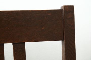 レトロ家具　アンティーク 古い木のレトロな椅子(イス、チェア)