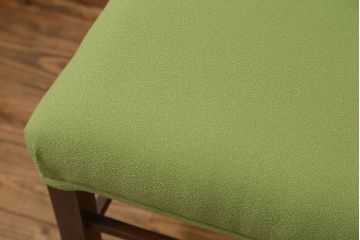 レトロ家具　アンティーク 古い木のレトロな椅子(イス、チェア)