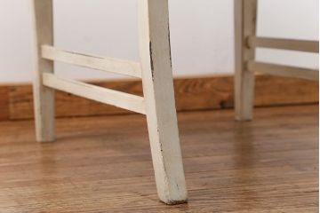 アンティーク家具　アンティークリネン座面のかわいいペイントアームチェア(椅子)