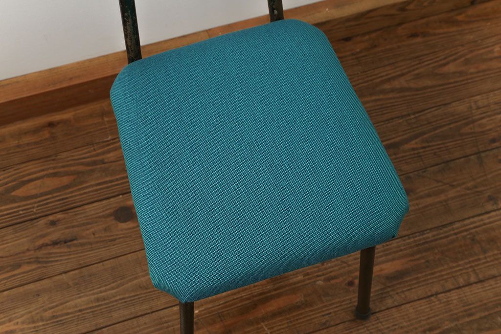 レトロ家具　昭和レトロ ファブリック座面の鉄脚チェア1脚(イス、椅子)