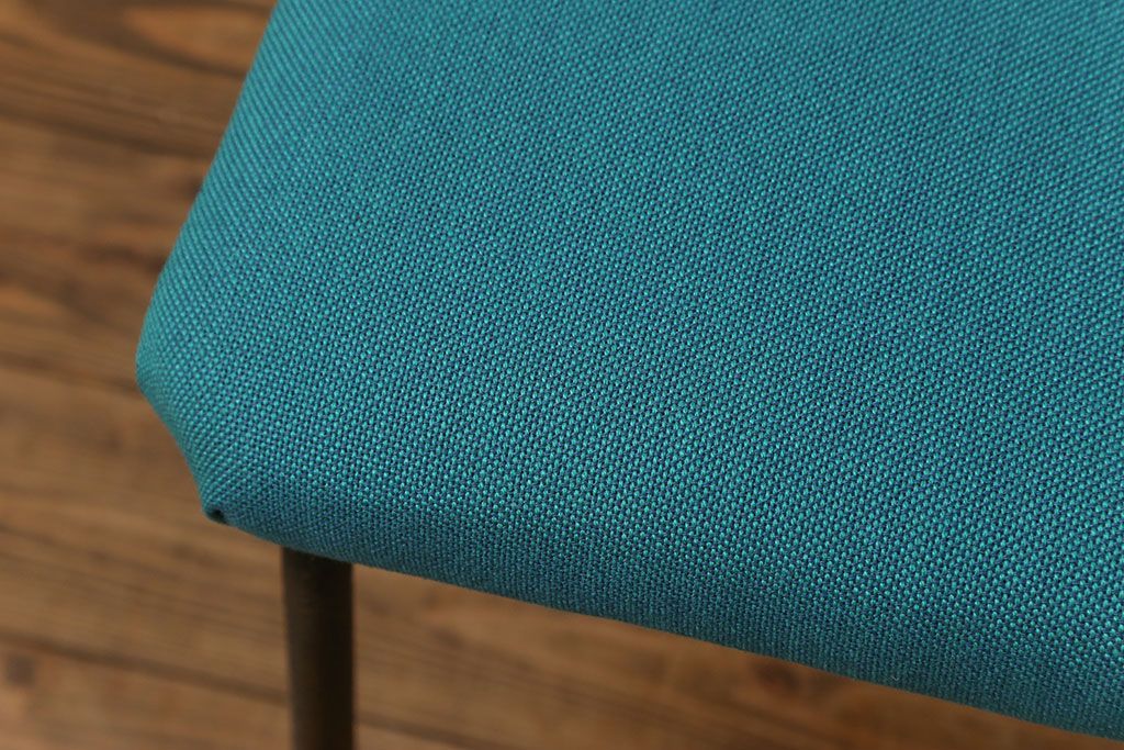 レトロ家具　昭和レトロ ファブリック座面の鉄脚チェア1脚(イス、椅子)