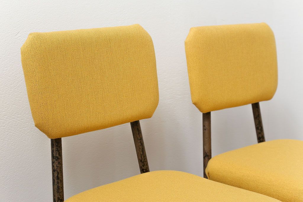 レトロ家具　昭和レトロ ファブリック座面の鉄脚チェア2脚セット(1)(イス、椅子)