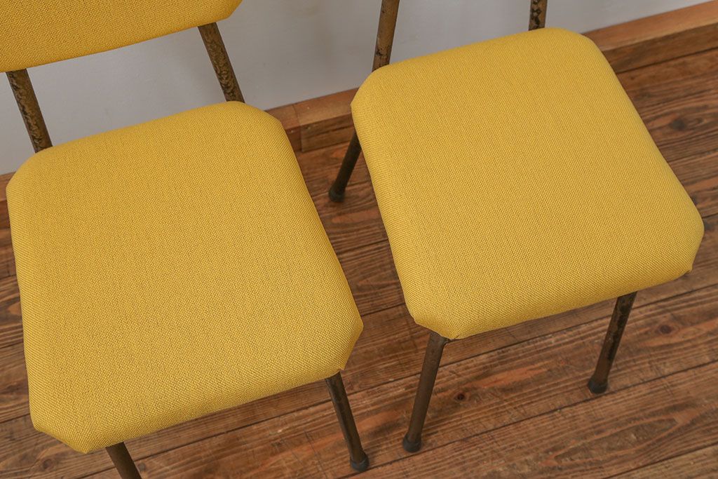 レトロ家具　昭和レトロ ファブリック座面の鉄脚チェア2脚セット(1)(イス、椅子)