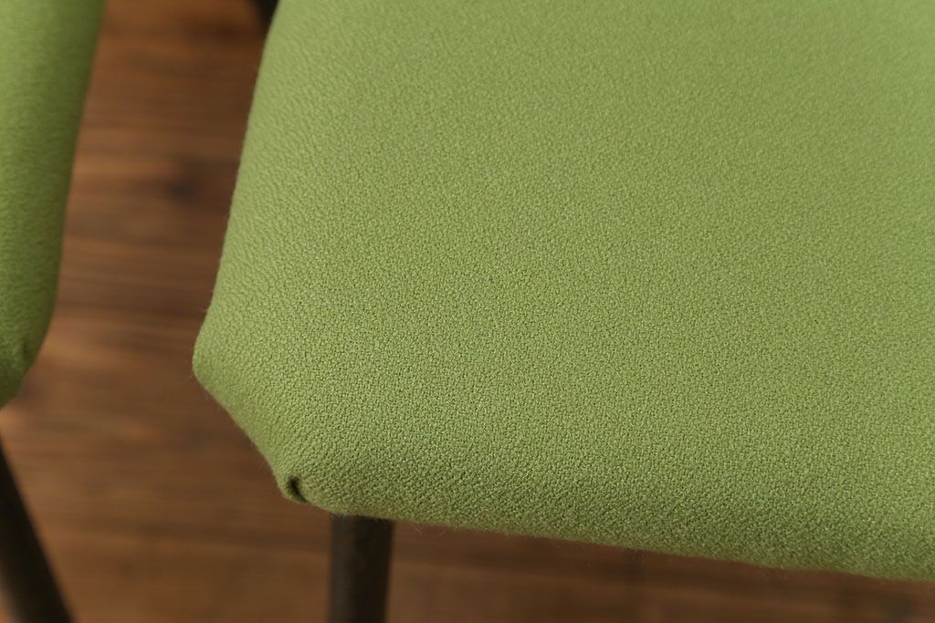 レトロ家具　昭和レトロ ファブリック座面の鉄脚チェア2脚セット(2)(イス、椅子)