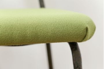 レトロ家具　昭和レトロ ファブリック座面の鉄脚チェア2脚セット(2)(イス、椅子)