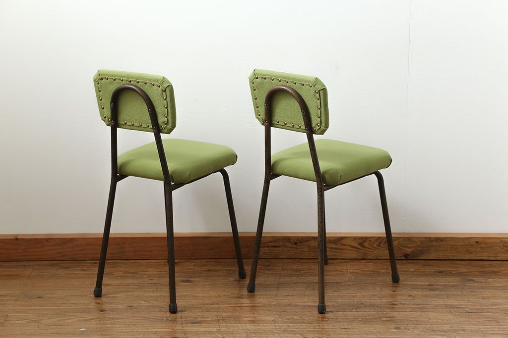 レトロ家具　昭和レトロ ファブリック座面の鉄脚チェア2脚セット(2)(イス、椅子)