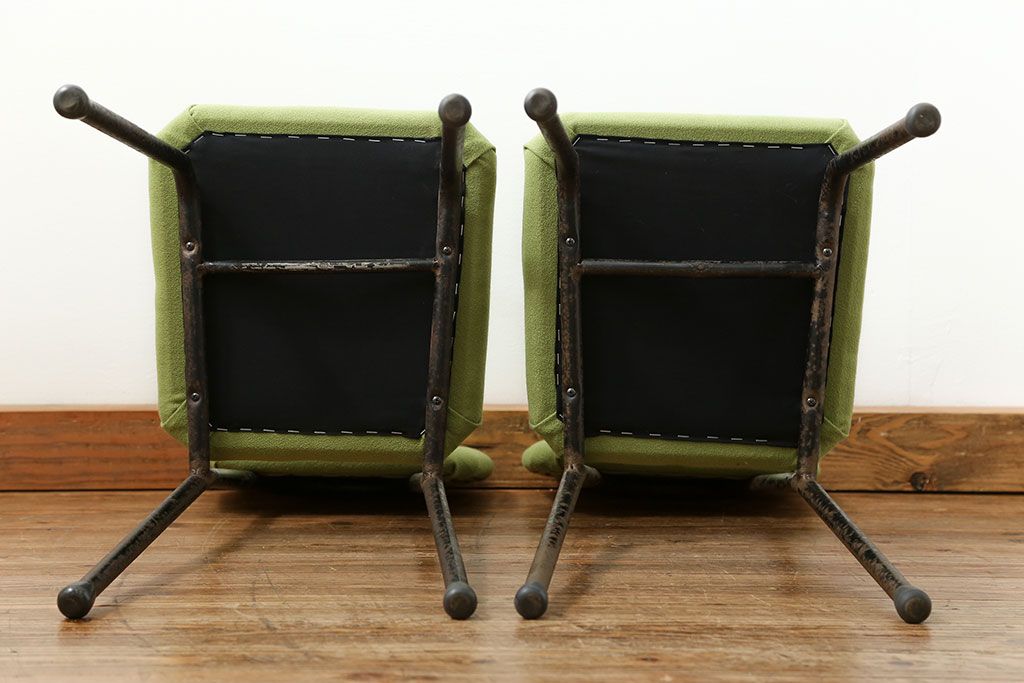 レトロ家具　昭和レトロ ファブリック座面の鉄脚チェア2脚セット(2)(イス、椅子)