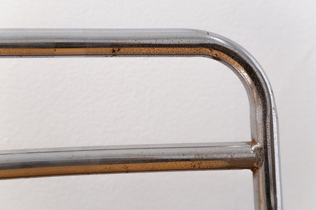 レトロ家具　昭和レトロ 古い幼稚園の小さな椅子4脚セット(1)(イス、チェア)