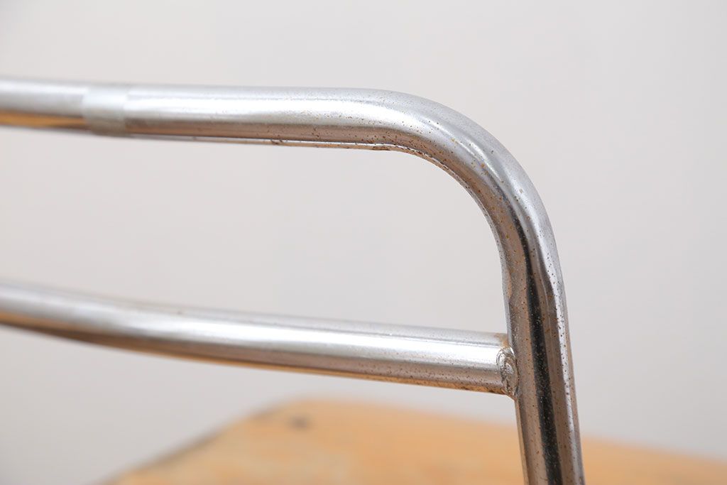 レトロ家具　昭和レトロ 古い幼稚園の小さな椅子4脚セット(1)(イス、チェア)