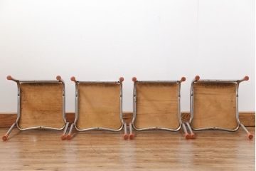 レトロ家具　昭和レトロ 古い幼稚園の小さな椅子4脚セット(2)(イス、チェア)