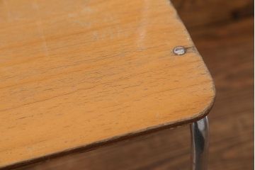 レトロ家具　昭和レトロ 古い幼稚園の小さな椅子2脚セット(イス、チェア)