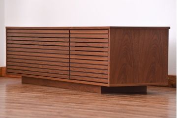 中古 広松木工製 ウォールナットテレビボード 定価11万円 (TVボード、ローボード)