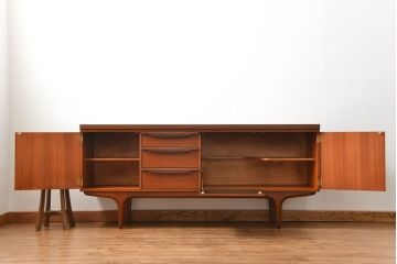 北欧家具 ビンテージ　チーク材　サイドボード(リビングボード)