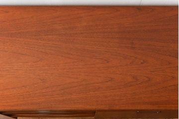 北欧家具 ビンテージ　チーク材　サイドボード(リビングボード)