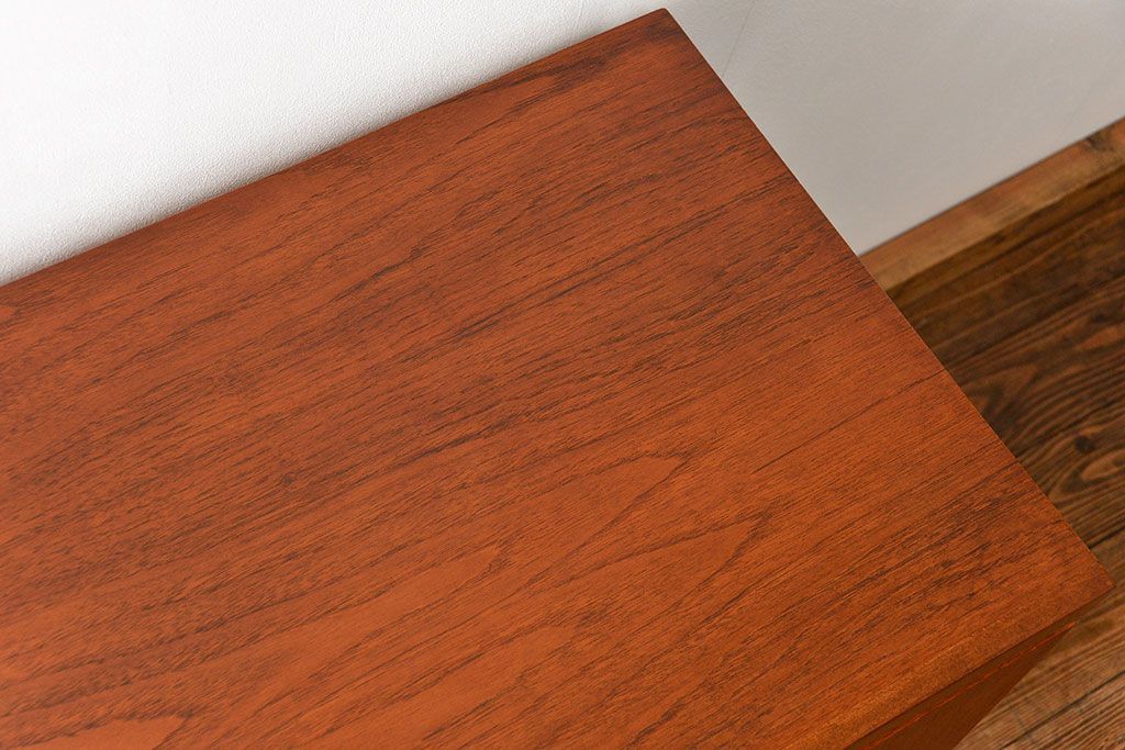 北欧家具 ビンテージ　チーク材　サイドボード(リビングボード)