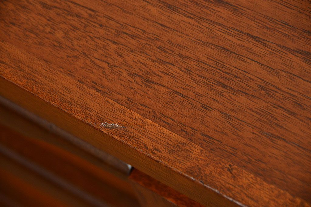 北欧家具 ビンテージ　チーク材　サイドボード(リビングボード)