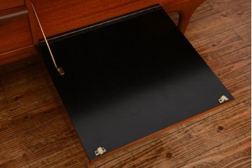 北欧家具 ビンテージ　チーク材　サイドボード(リビングボード)