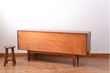 北欧家具 ビンテージ　チーク材　サイドボード(リビングボード)