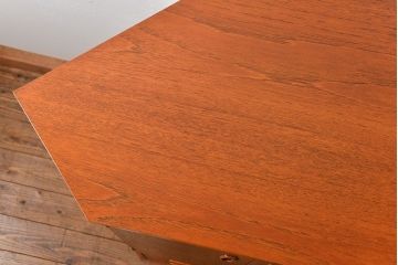 北欧家具 ビンテージ　チーク材　コーナーキャビネット(収納棚)