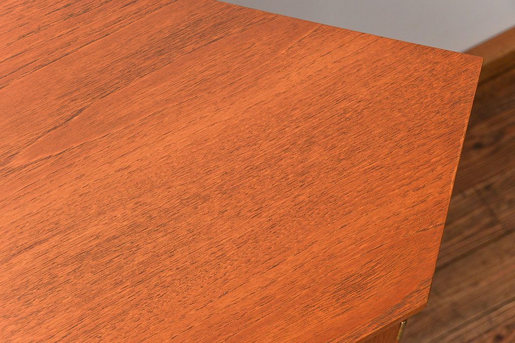 北欧家具 ビンテージ　チーク材　コーナーキャビネット(収納棚)