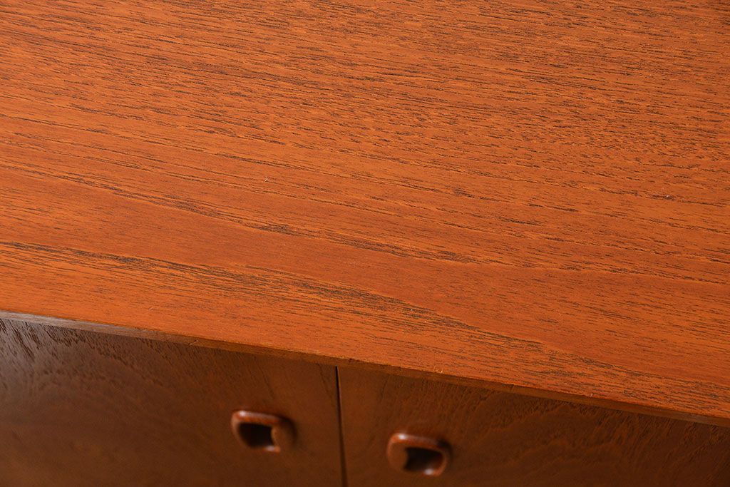 北欧家具 ビンテージ　チーク材　コーナーキャビネット(収納棚)