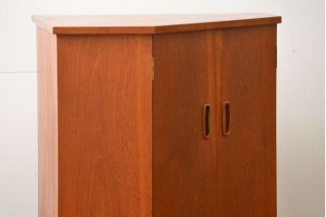 北欧家具 ビンテージ　チーク材　コーナーキャビネット(収納棚)