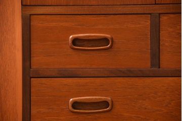 北欧家具 ビンテージ　チーク材　コーナーキャビネット(収納棚)