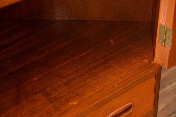 北欧家具 ビンテージ　チーク材　コーナーキャビネット(収納棚)