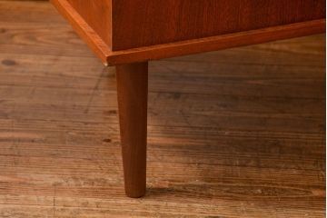 北欧家具 ビンテージ　チーク材　コーナーキャビネット(収納棚)