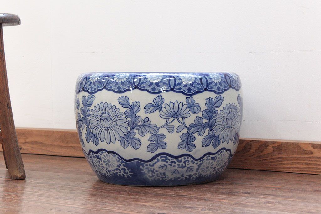 アンティーク雑貨　大正〜昭和初期!　図柄の美しい瀬戸火鉢