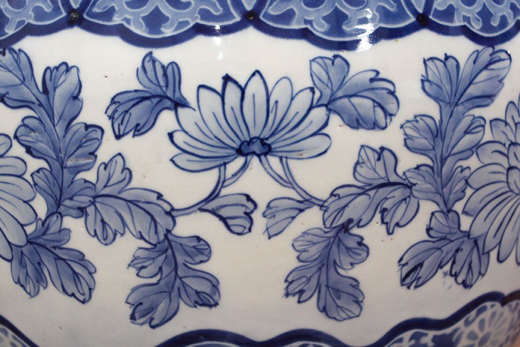 アンティーク雑貨　大正〜昭和初期!　図柄の美しい瀬戸火鉢