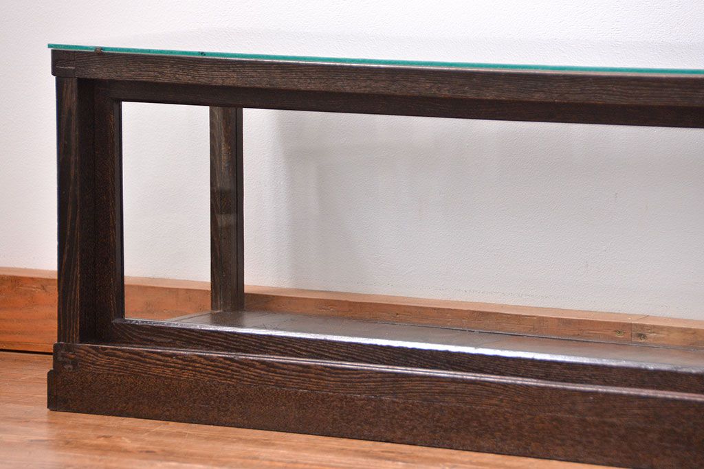 アンティーク家具　大正ロマン 古いナラ材の上質な横長ロータイプガラスケース(ショーケース)