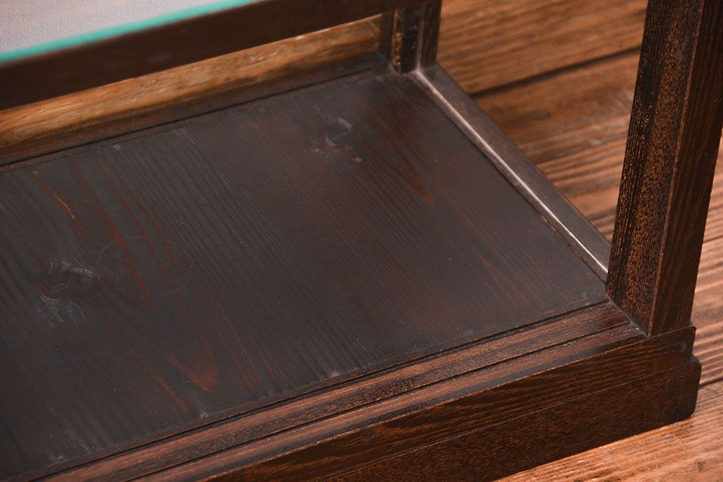 アンティーク家具　大正ロマン 古いナラ材の上質な横長ロータイプガラスケース(ショーケース)