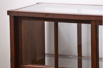 アンティーク家具　古民具・骨董 格子引き戸の味のある三面ガラスケース(ショーケース)