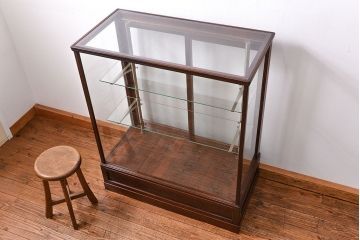 アンティーク家具　大正ロマン 高級品 古い桜材の上質なガラスケース(ショーケース)