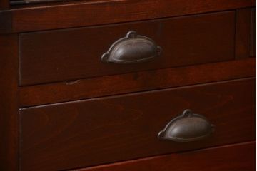 アンティーク家具　大正ロマン 高級品 古い桜材の上質なガラスケース(ショーケース)