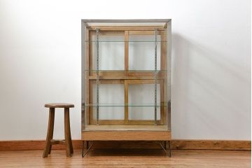 レトロ家具　昭和レトロ 古いパン屋のステンレス貼り鉄脚ガラスケース(ショーケース)