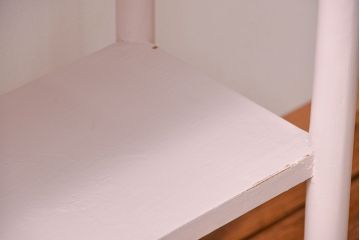 アンティーク家具　アンティーク かわいいペイントのケビントガラスケース(飾り棚、ショーケース)