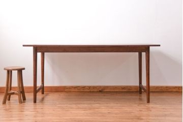 レトロ家具　昭和レトロ シンプルな丸脚ダイニングテーブル(作業台)