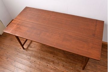 レトロ家具　昭和レトロ シンプルな丸脚ダイニングテーブル(作業台)